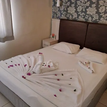 Joker Hill Aparthotel 3*