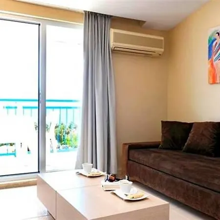 Hotel apartamentowy Joker Hill 3*